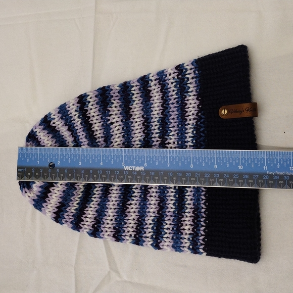 (2 Styles/1 Price) Handmade Reversible Beanie Collection (Item # 2007) - Picture 4 of 7